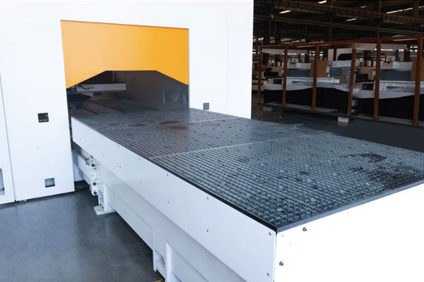 K9-1331 全封闭工作台移动式五轴加工中心（图片 5）