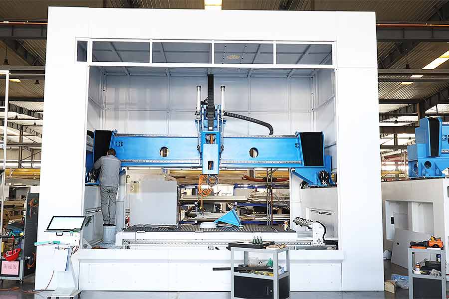 K11-3113 / 全封闭式 4 轴锯切复合加工中心（图像 10）