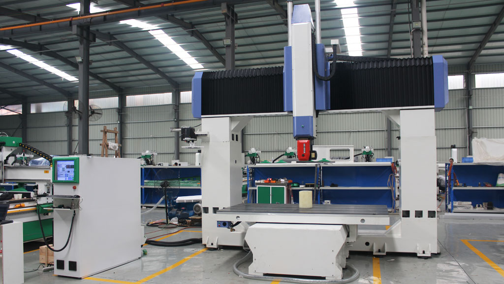 P9-2513 / 工作台移动式 5 轴加工中心（图像 3）