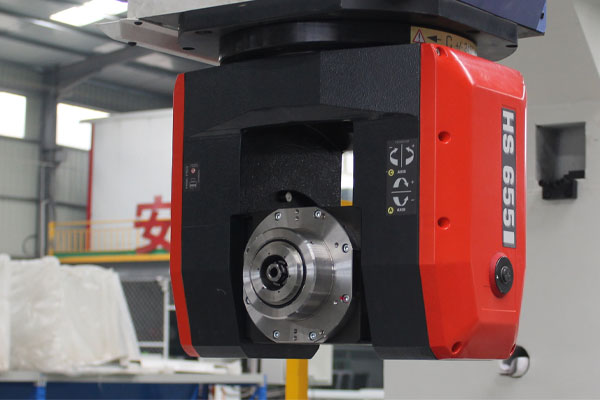 P9-2513 / 工作台移动式 5 轴加工中心（图像 5）