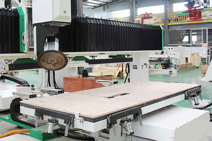 P9-2513 / 工作台移动式 5 轴加工中心（图像 8）