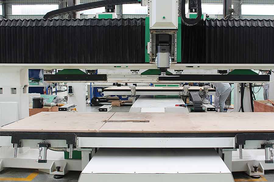 P9-2513 / 工作台移动式 5 轴加工中心（图像 9）