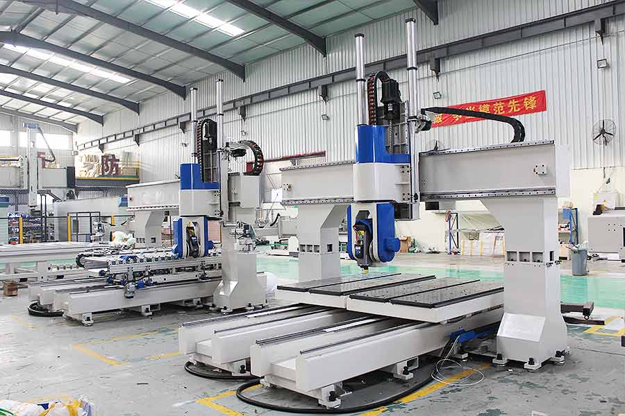 P9-2513 / 工作台移动式 5 轴加工中心（图像 10）