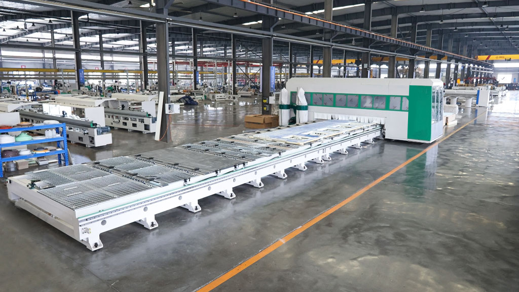 PD006-30120 / 半封闭四轴复合加工中心（图像 3）