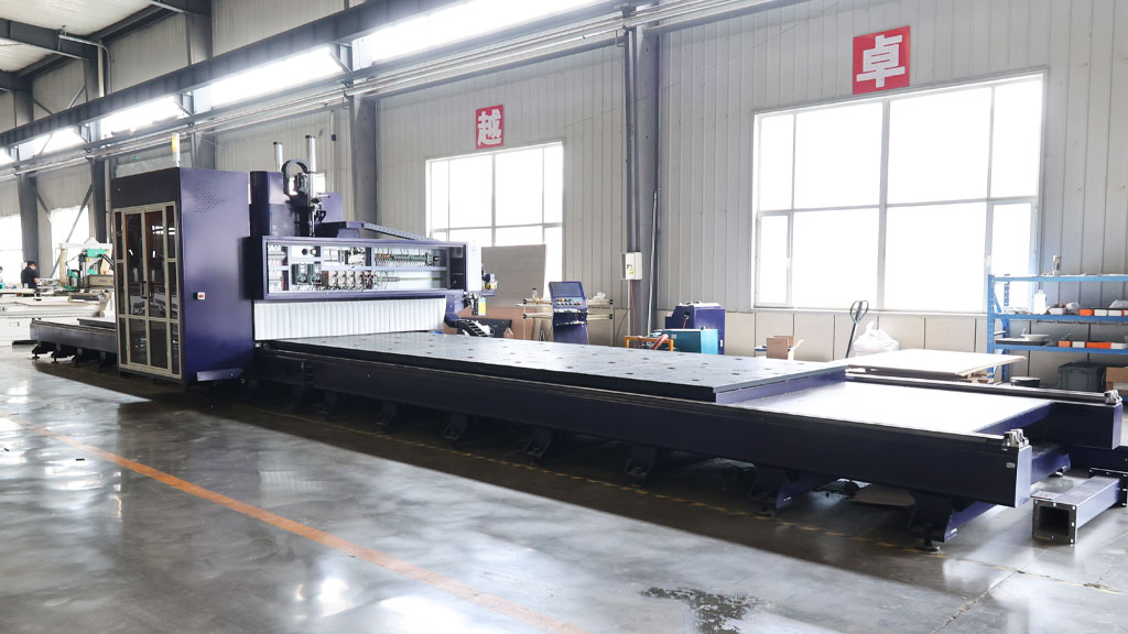 PD009-30120 / 半封闭 5 轴复合加工中心（图像 3）